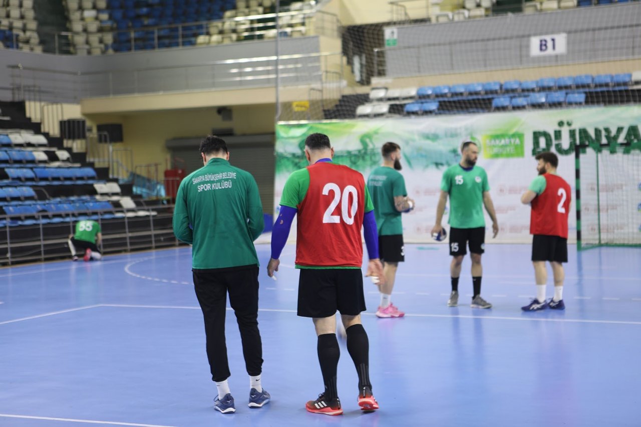 Sakarya Büyükşehir hentbol gözünü şampiyonluğa dikti: Hedef kupa