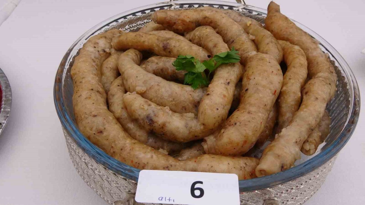 Gastronomi festivalinde Türk mutfağı ve yöresel yemekler sergilendi