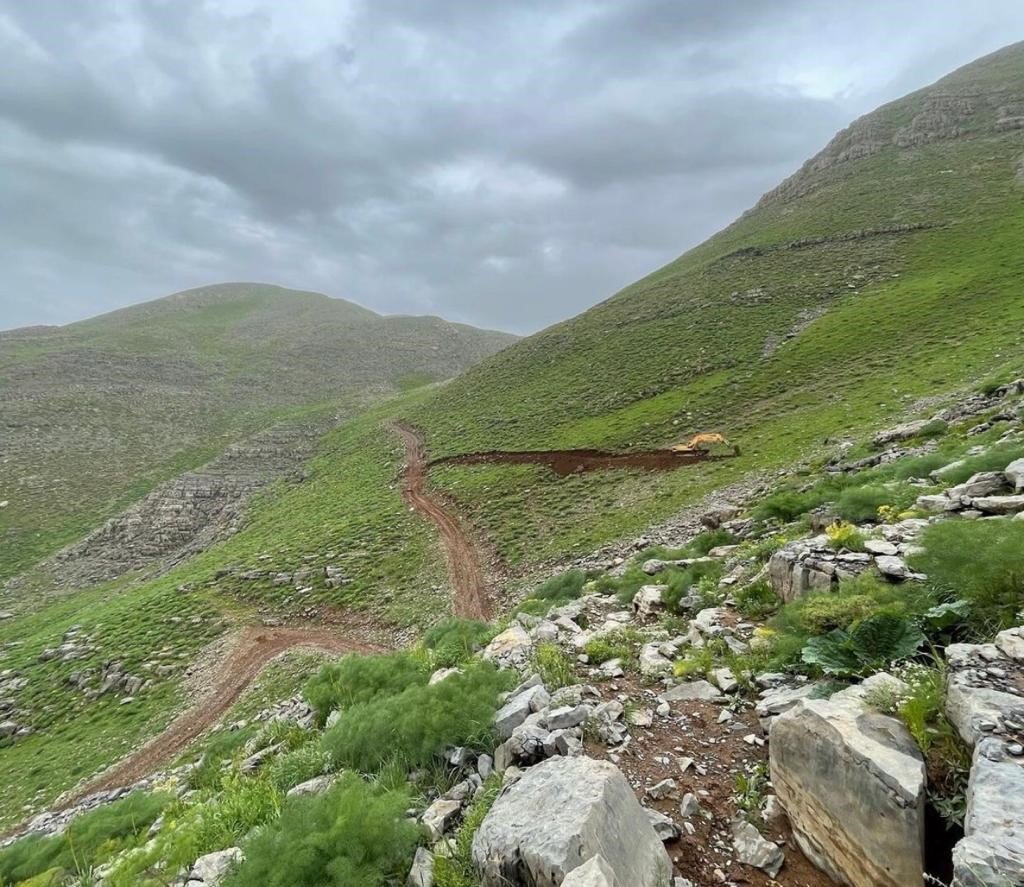 Uludere’de yayla yolları bir bir açılıyor