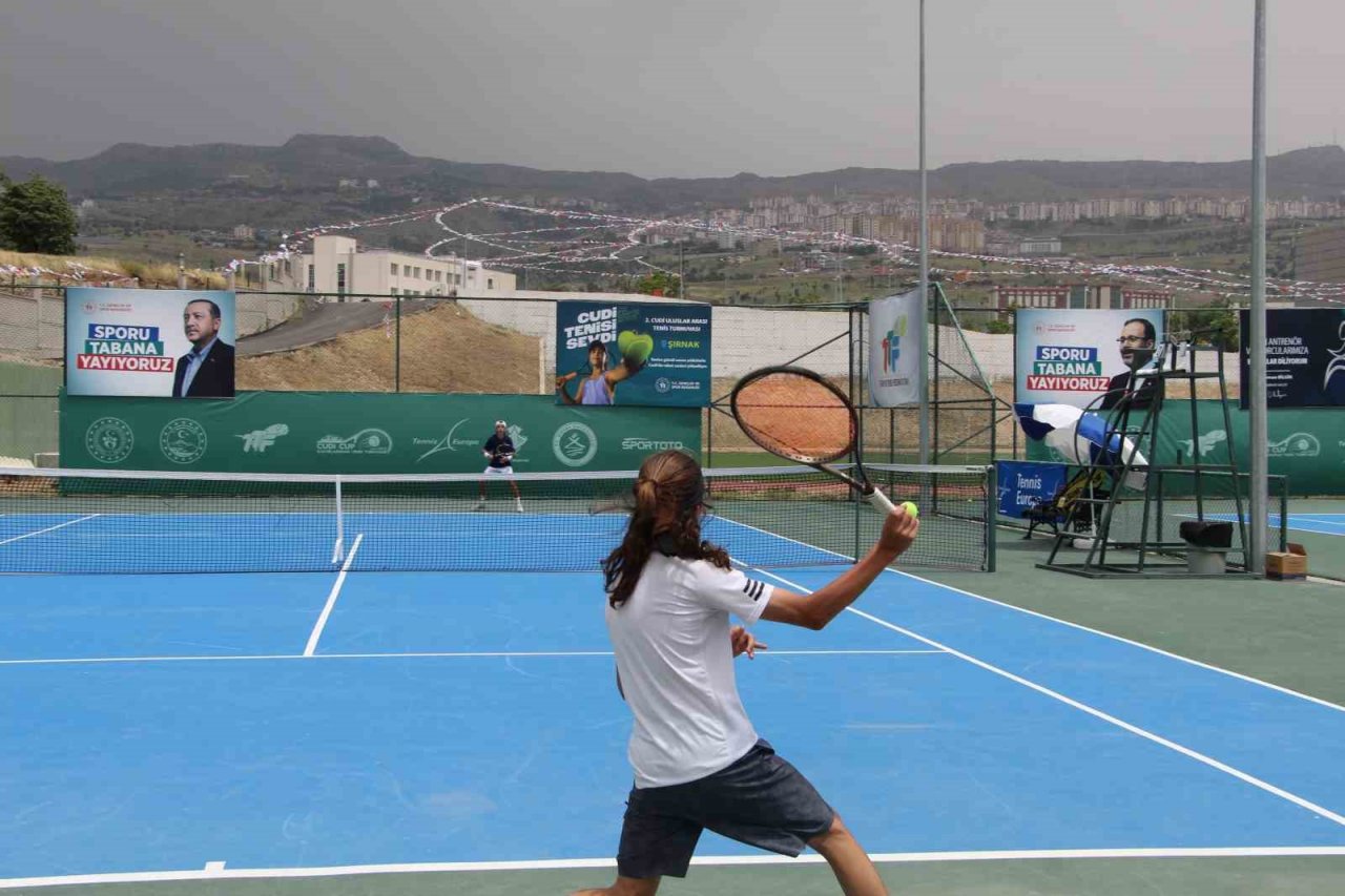 Yerli ve yabancı sporcular, Şırnak Cudi Cup Tenis Turnuvası’nı değerlendirdi