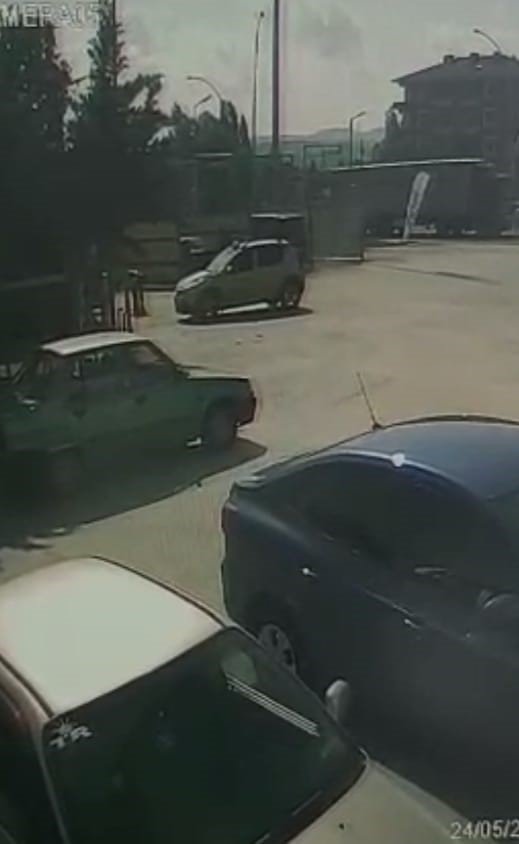 Akaryakıt istasyonunda motoru patlayan araç faciaya sebep oluyordu