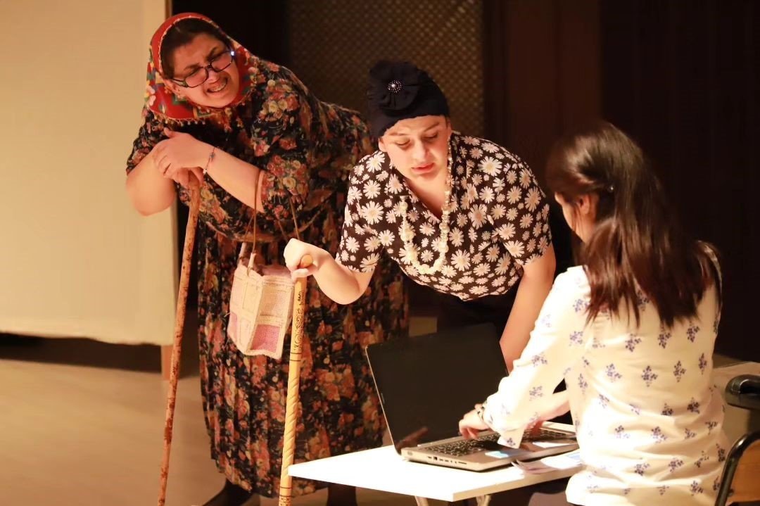 “Uçuşa Hazırız” adlı tiyatro oyunu sahnelendi