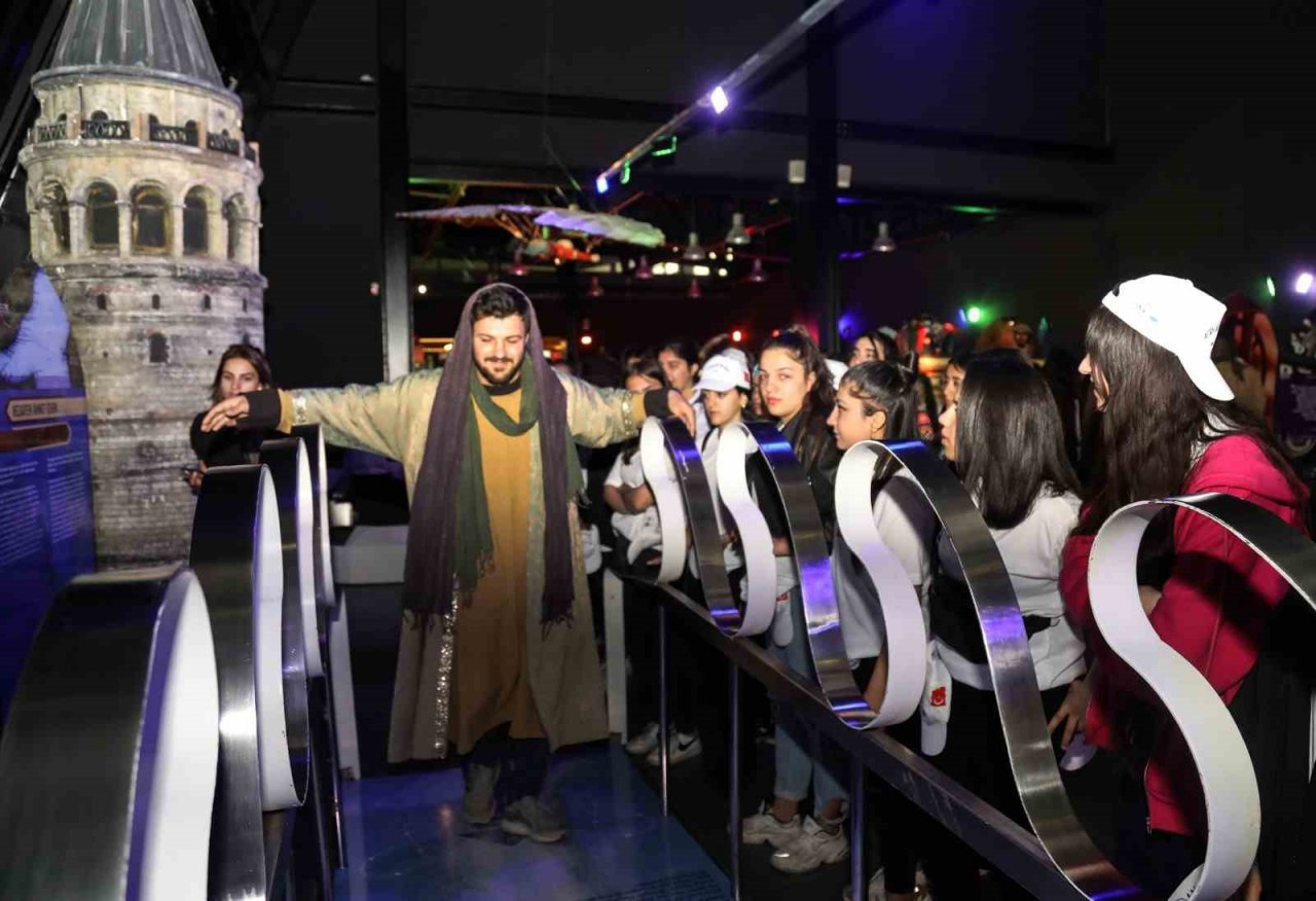 Van Büyükşehir Belediyesi öğrencileri bilim sergisiyle buluşturuyor