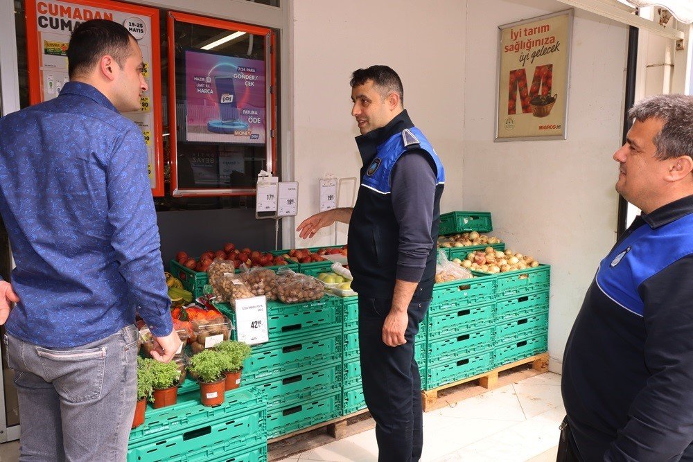 Yalova’da zabıta hal ve market fiyatları arasındaki farkı denetledi