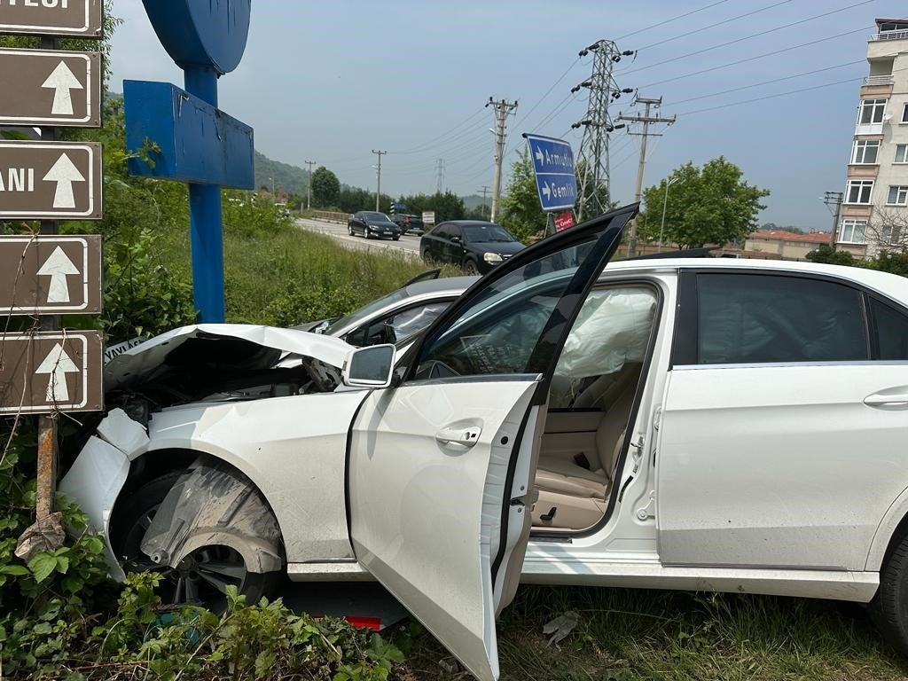 Yalova’da trafik kazası: 2 yaralı