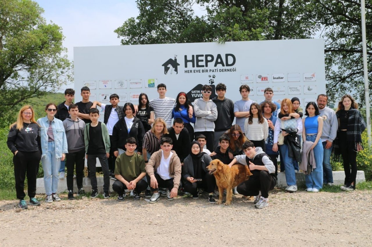 Yıldırım’lı öğrencilerin topladıkları kapaklar sokak hayvanlarına mama oldu