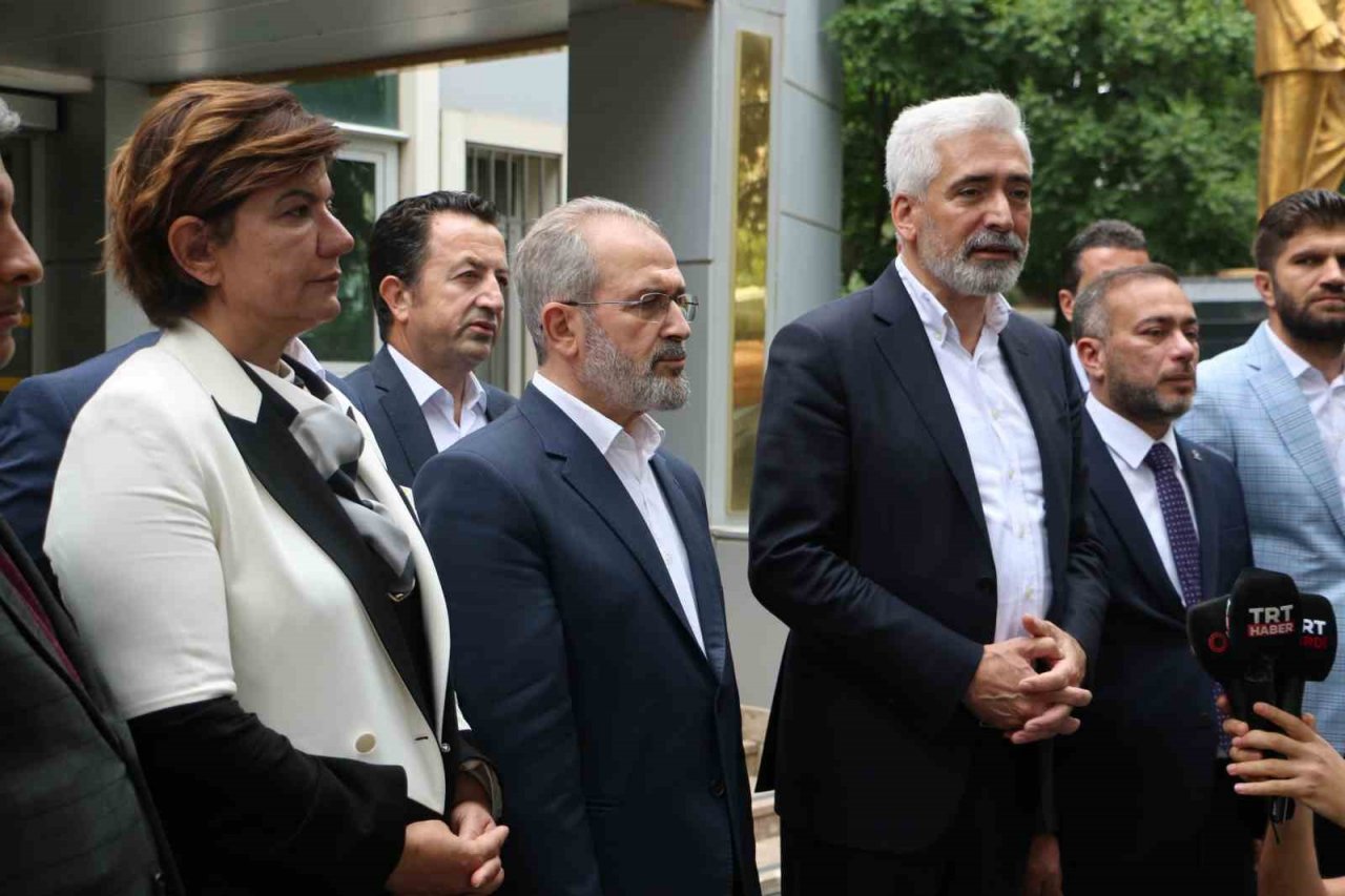 AK Parti Diyarbakır milletvekilleri mazbatalarını aldı