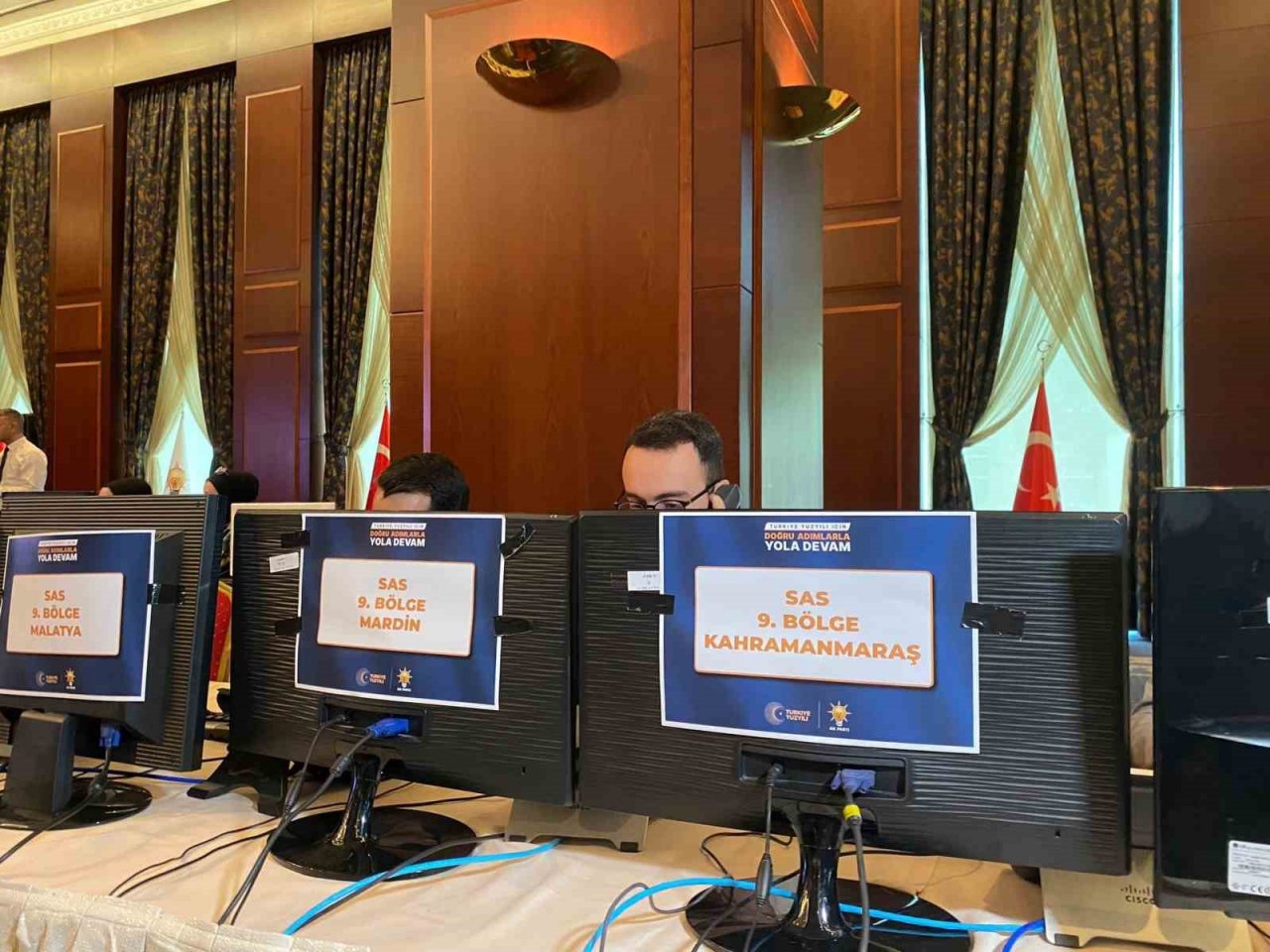 AK Parti’nin Sonuç Alma Sistemi görüntülendi