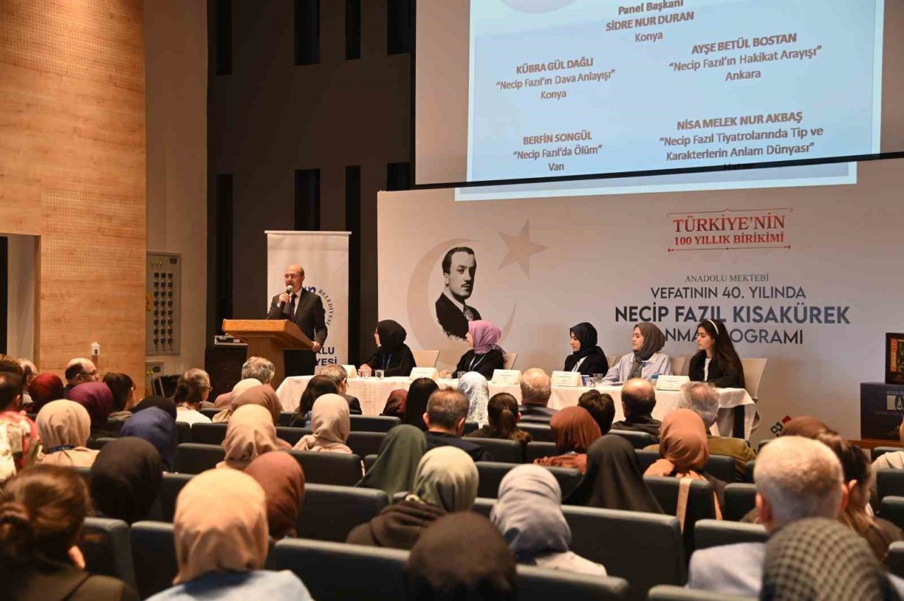 Necip Fazıl Kısakürek’i anma etkinliği kapanış paneli ile sona erdi