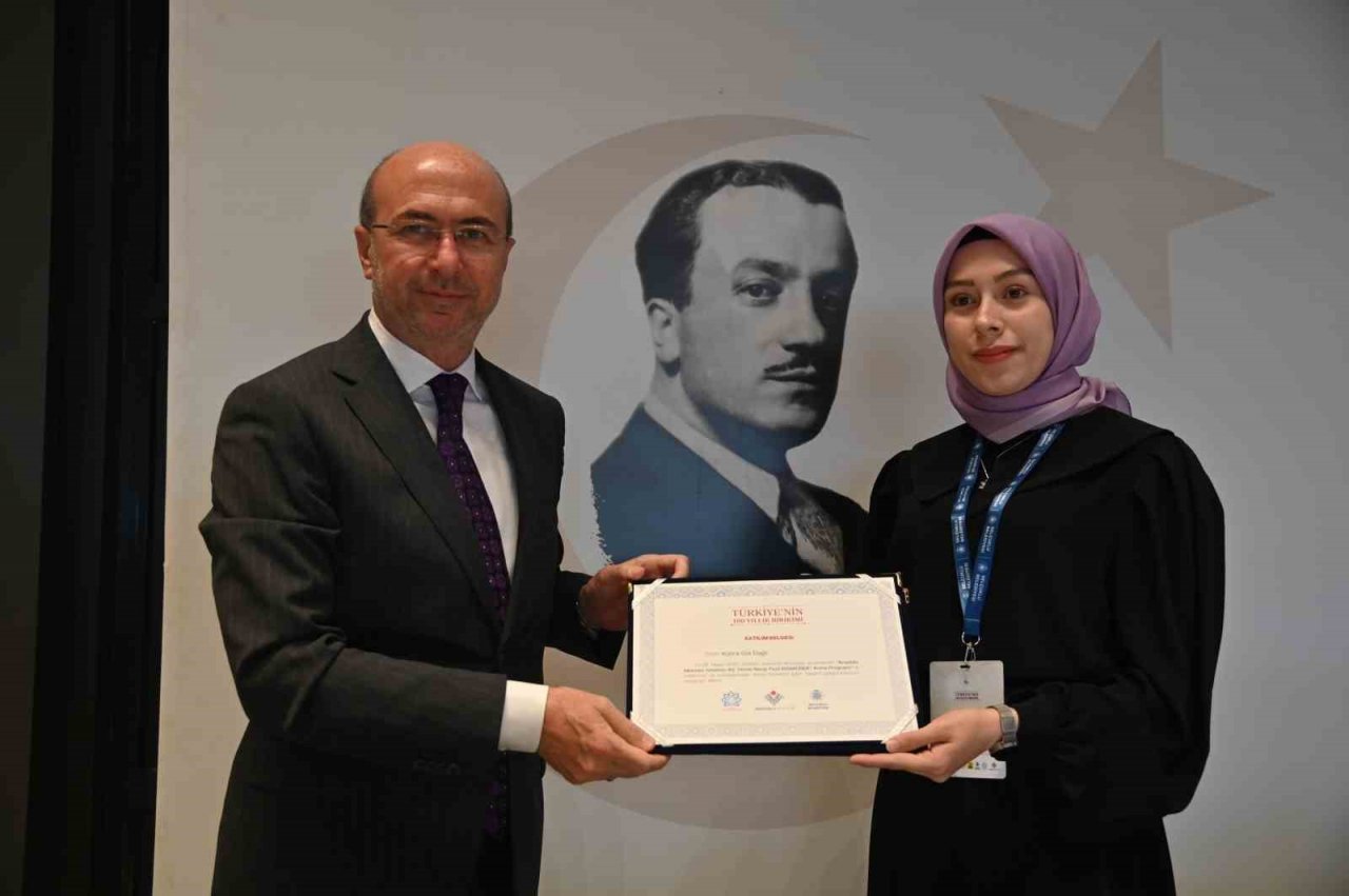 Necip Fazıl Kısakürek’i anma etkinliği kapanış paneli ile sona erdi