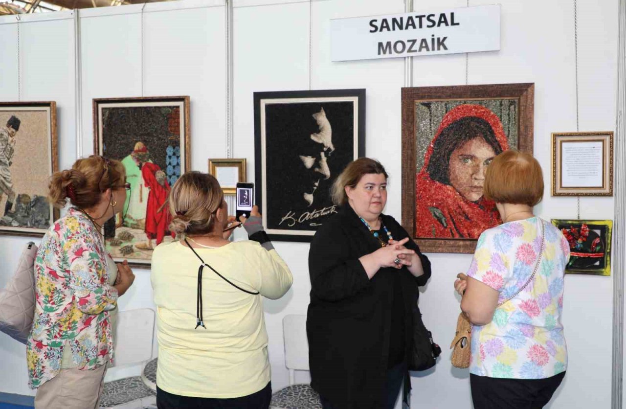 ATASEM 16. yıl sonu sergisi kapılarını açtı