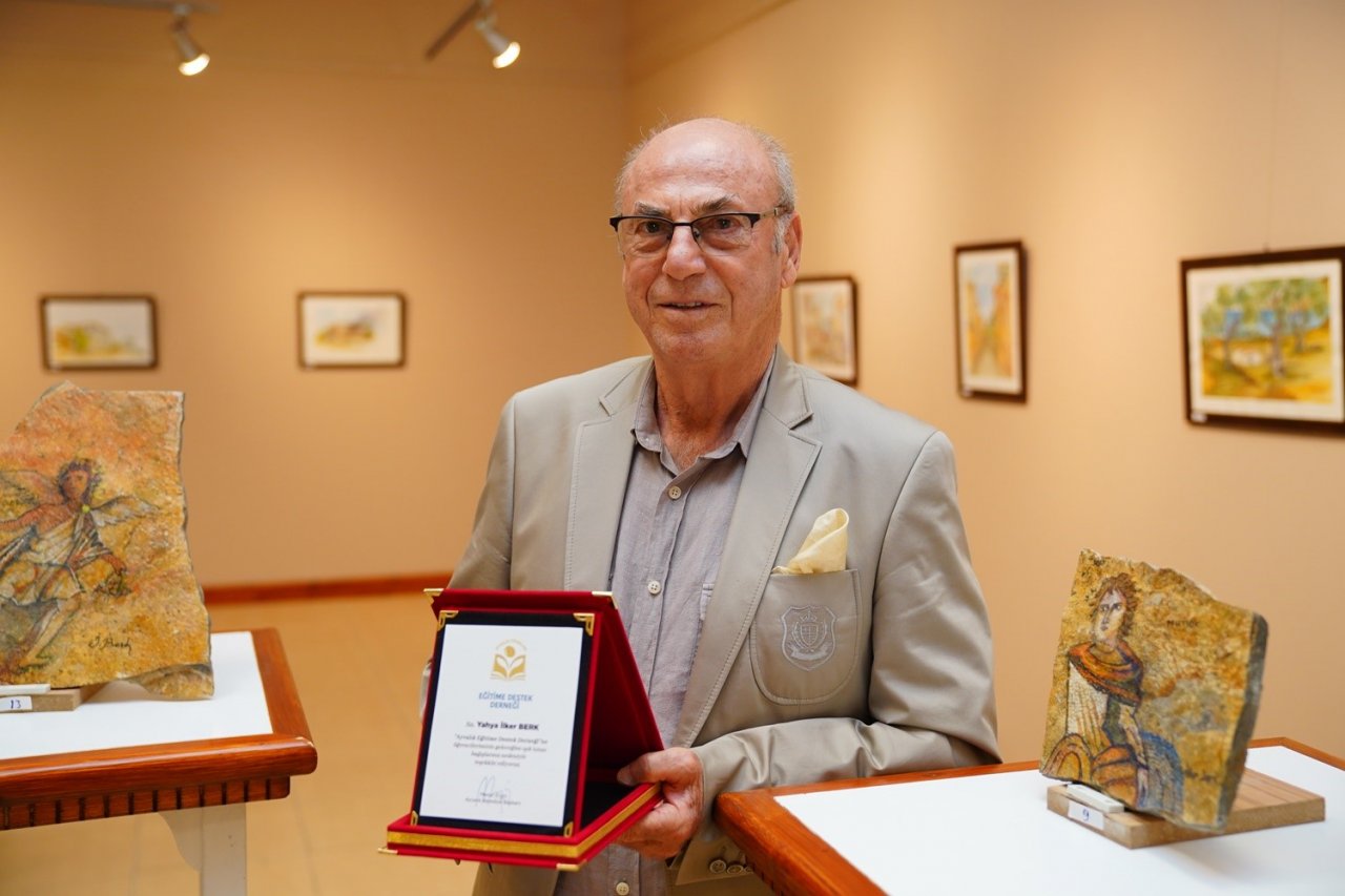 Bu serginin geliri eğitime gidecek