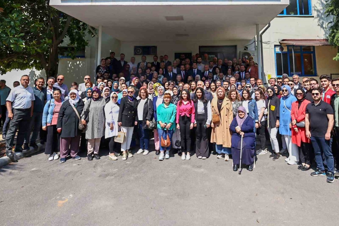 Mazbatasını alan AK Partili Şahin Tin, saha çalışmalarına ara vermeden devam etti