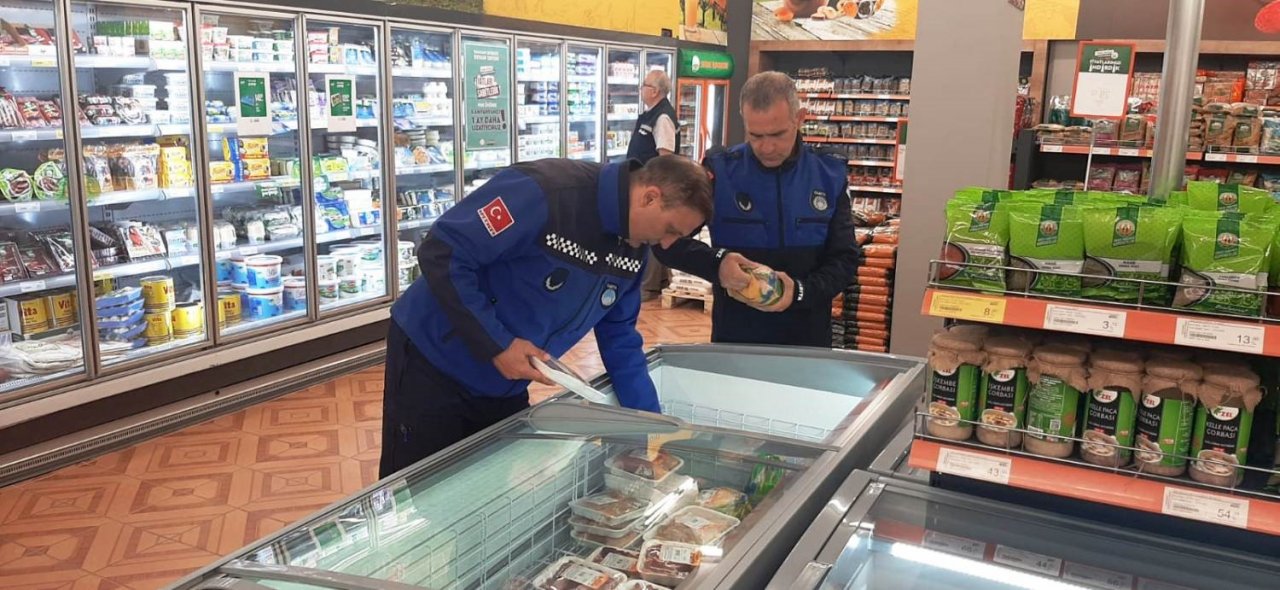 Zabıta ekipleri marketleri denetlendi