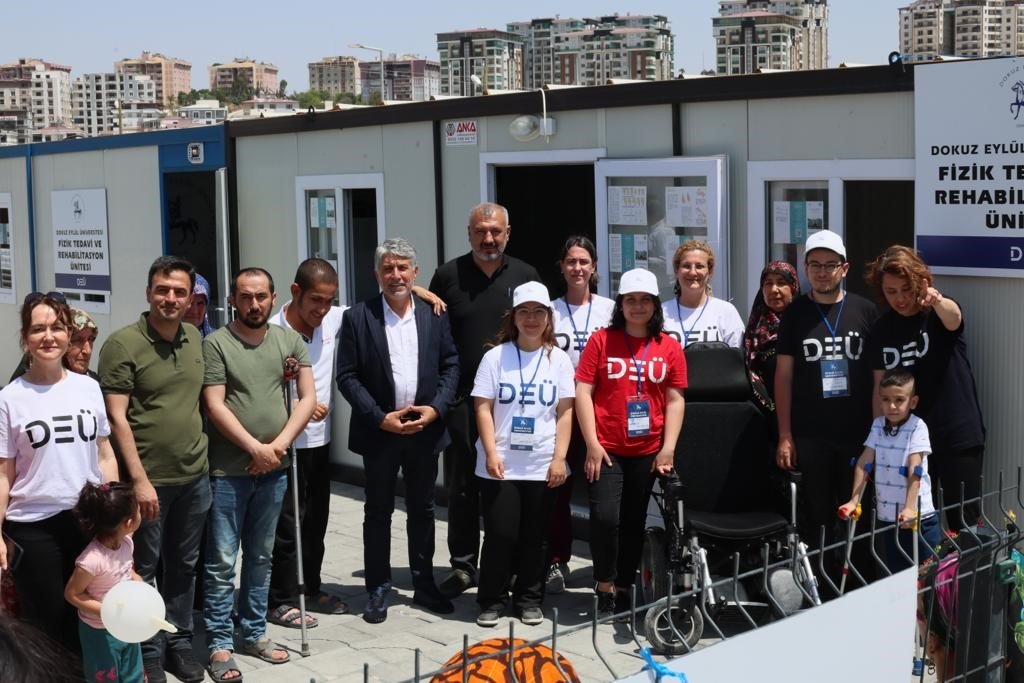 DEÜ, deprem bölgesindeki 7. su arıtma ünitesini açtı