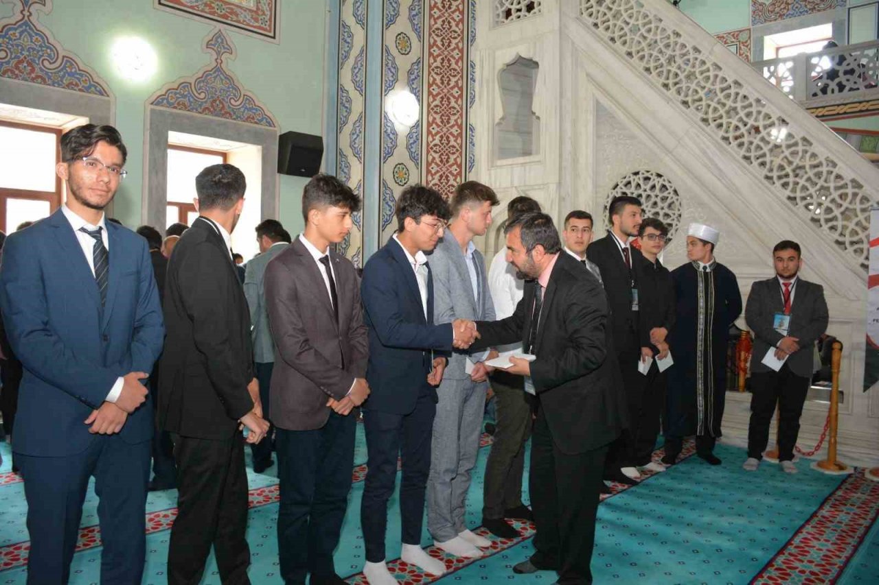 Eskişehir’de “Genç Hatipler Hutbe Okuma Bölge Yarışması” gerçekleştirildi