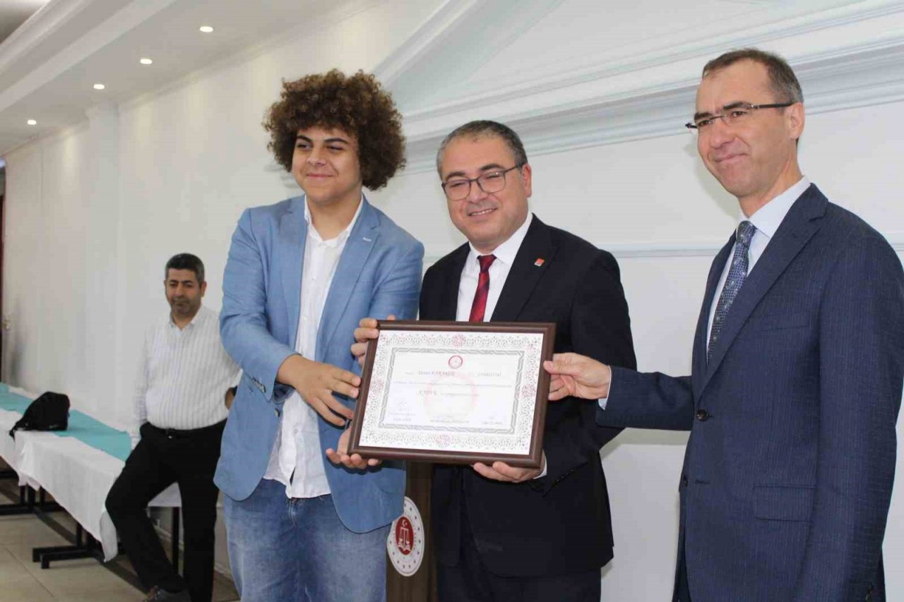 CHP Aydın milletvekilleri mazbatalarını aldı