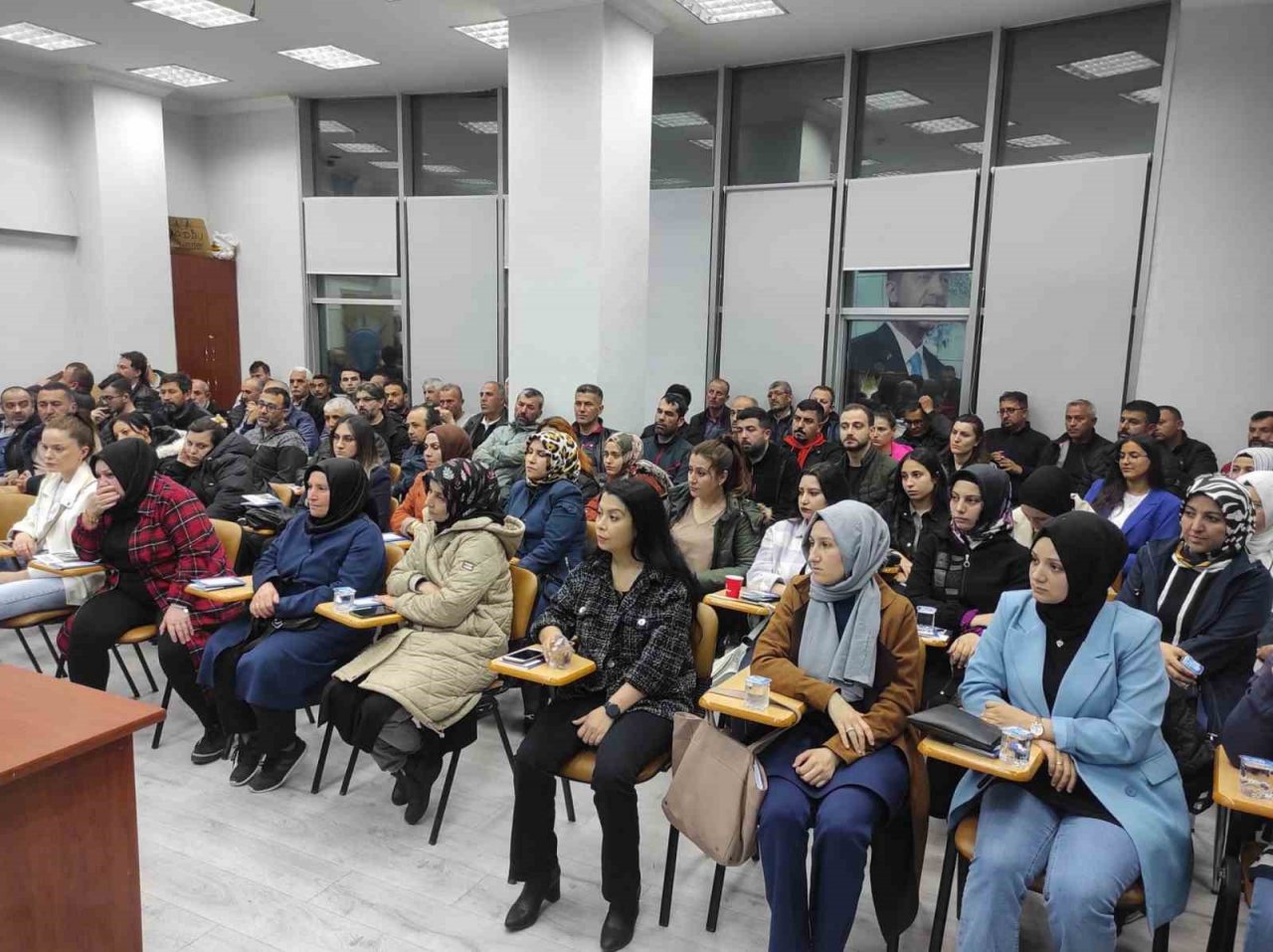 Gediz’de sandık görevlileri bilgilendirildi