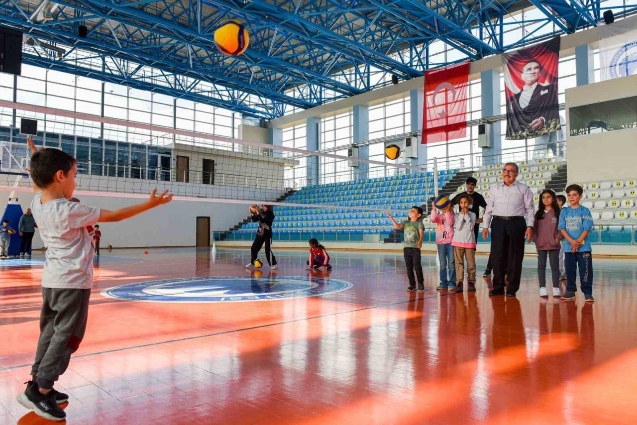 KMÜ’nün ‘Haydi Gel Spor Yapalım’ projesine çocuklar yoğun ilgi gösterdi