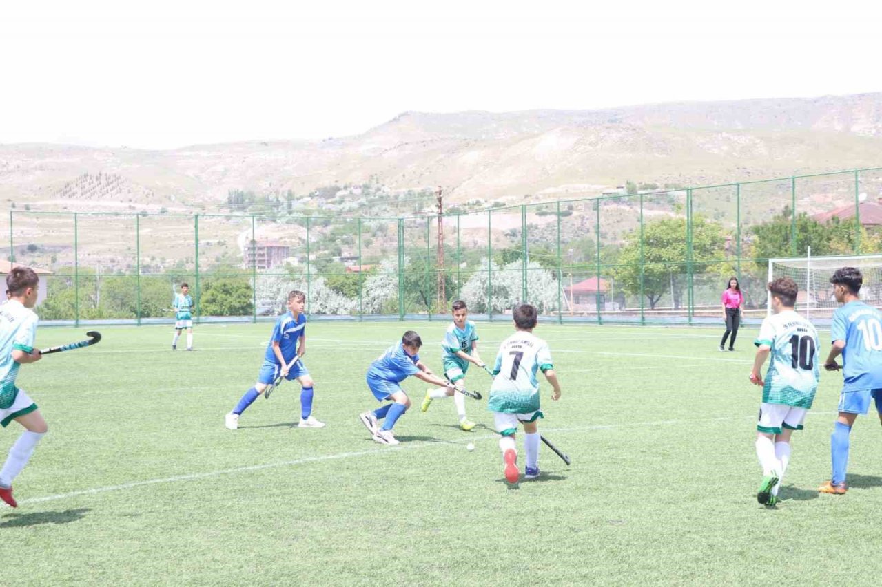 Hokey Grup Birinciliği tamamlandı