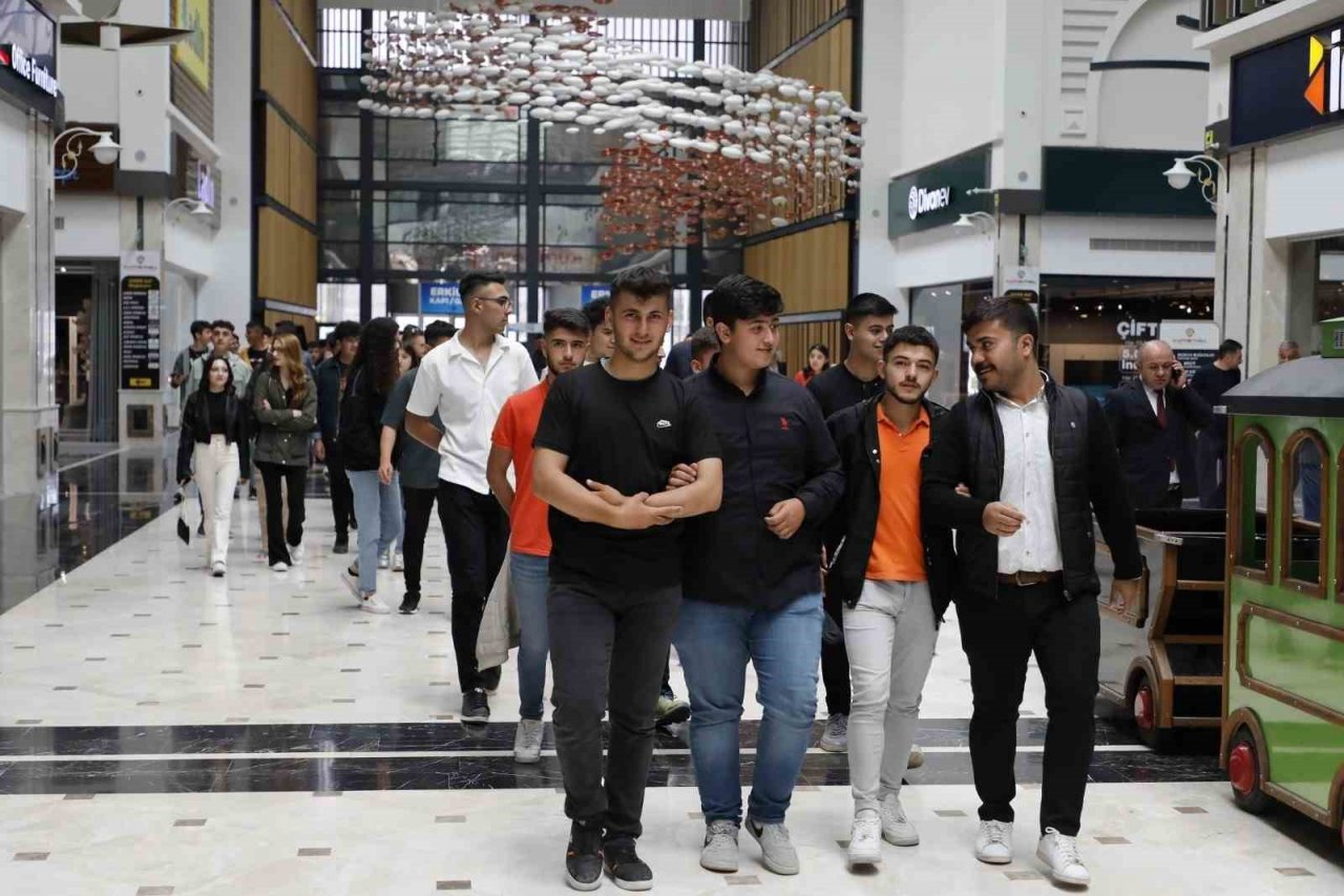 Örnek çalışmaları görmek için Kırşehir’den geldiler