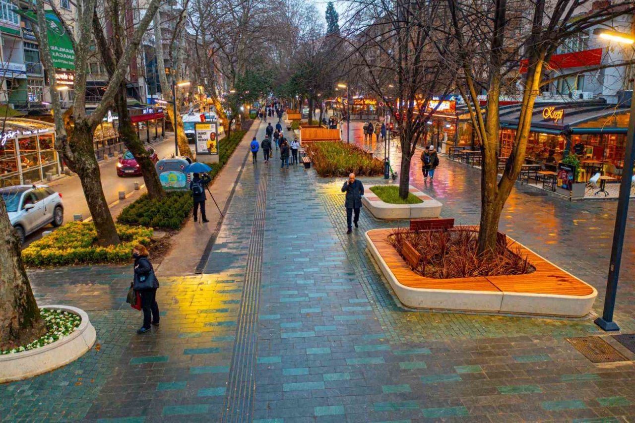 Cumhuriyet Bulvarı Yapı Dergisi’nde