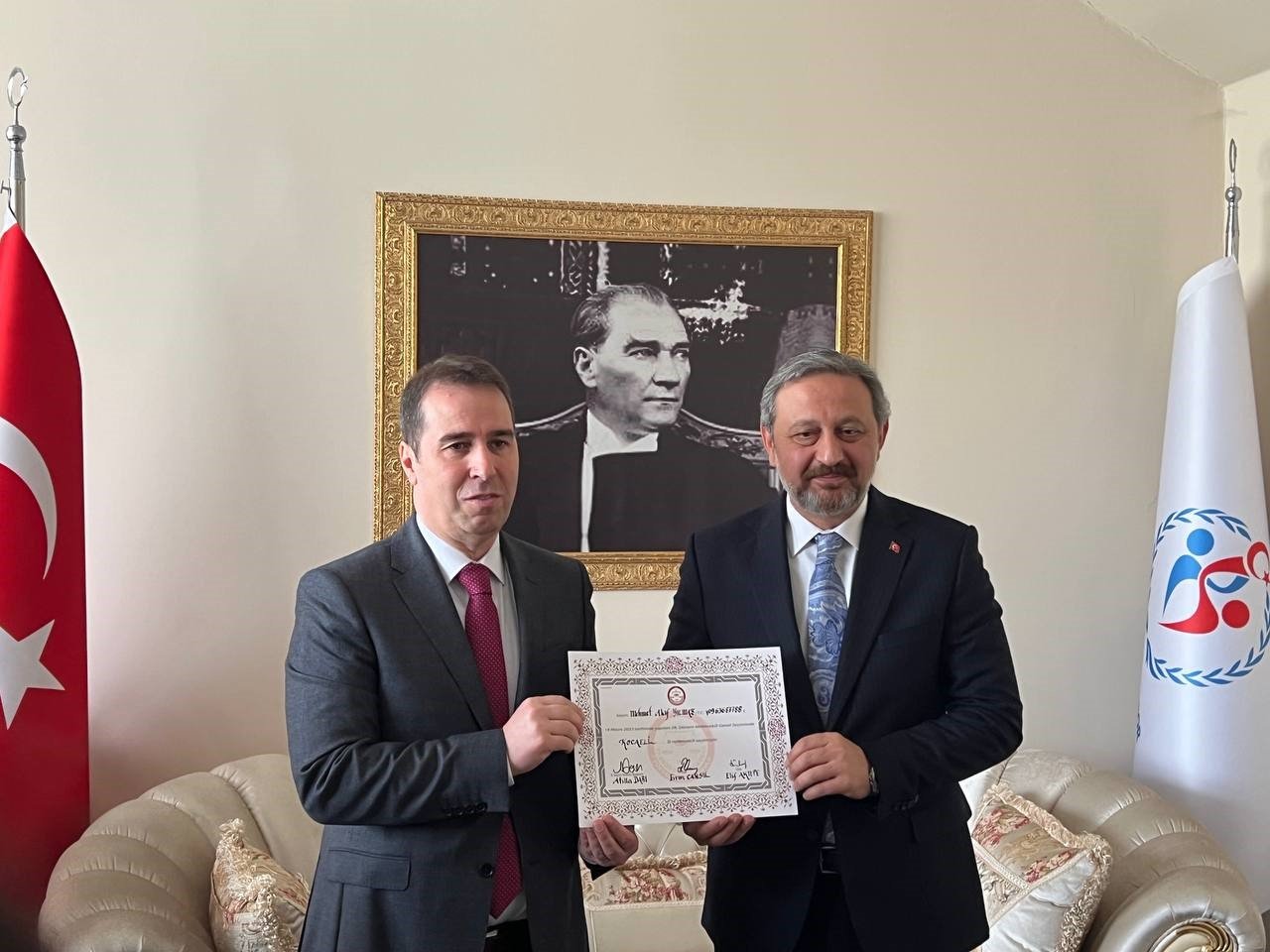Kocaeli’de AK Parti milletvekilleri mazbatalarını aldı