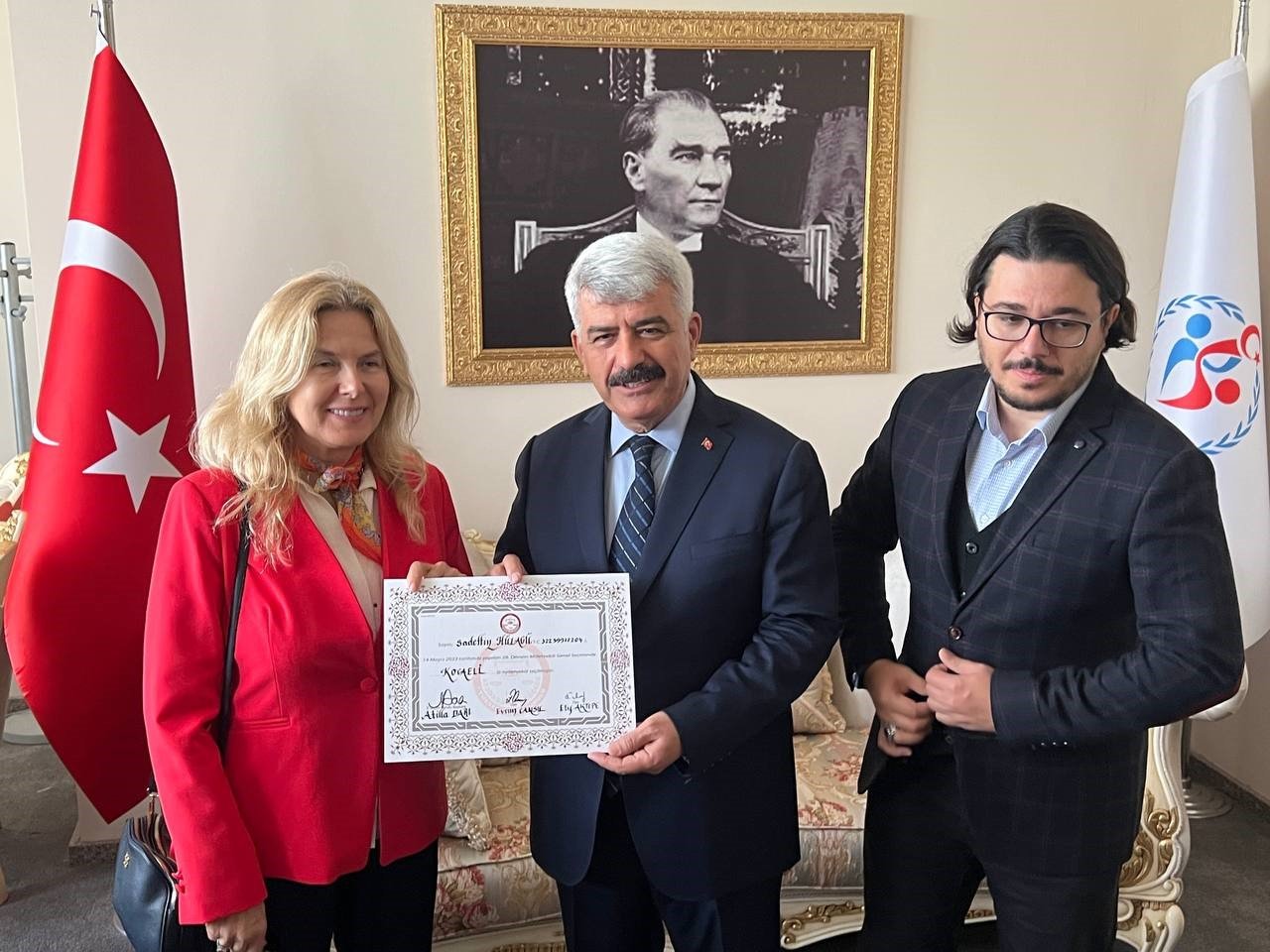 Kocaeli’de AK Parti milletvekilleri mazbatalarını aldı