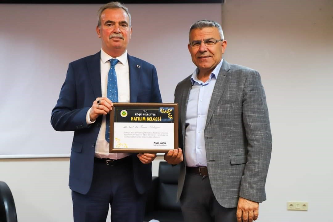 27 Mayıs darbesinin 63. yılında ünlü tarihçi Prof. Dr. Akkoyun’un anlattıkları dinleyenleri duygulandırdı