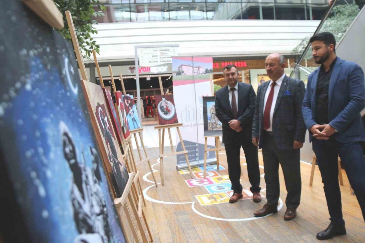 Kütahya’da "Çanakkale Ruhumuzda Var" konulu sergi