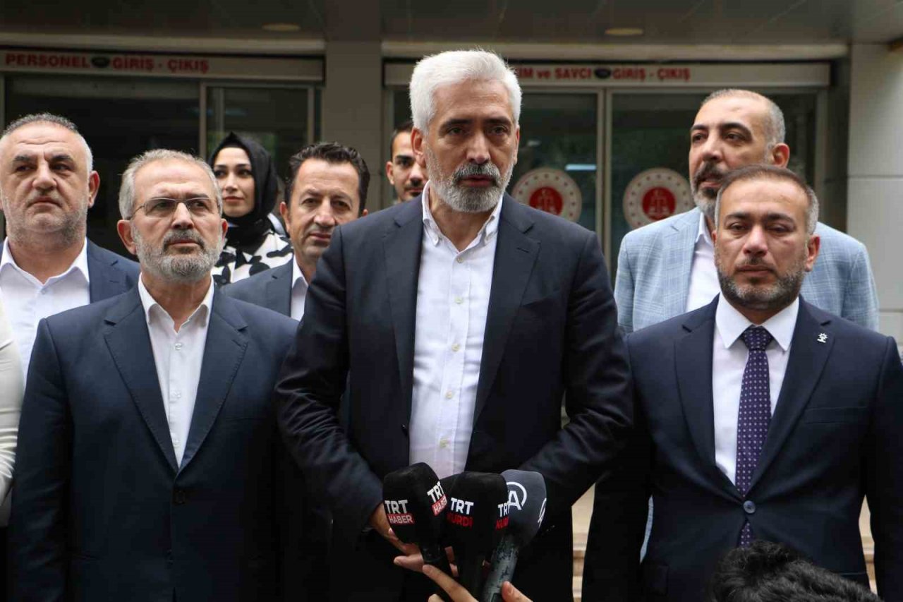 AK Parti Diyarbakır milletvekilleri mazbatalarını aldı