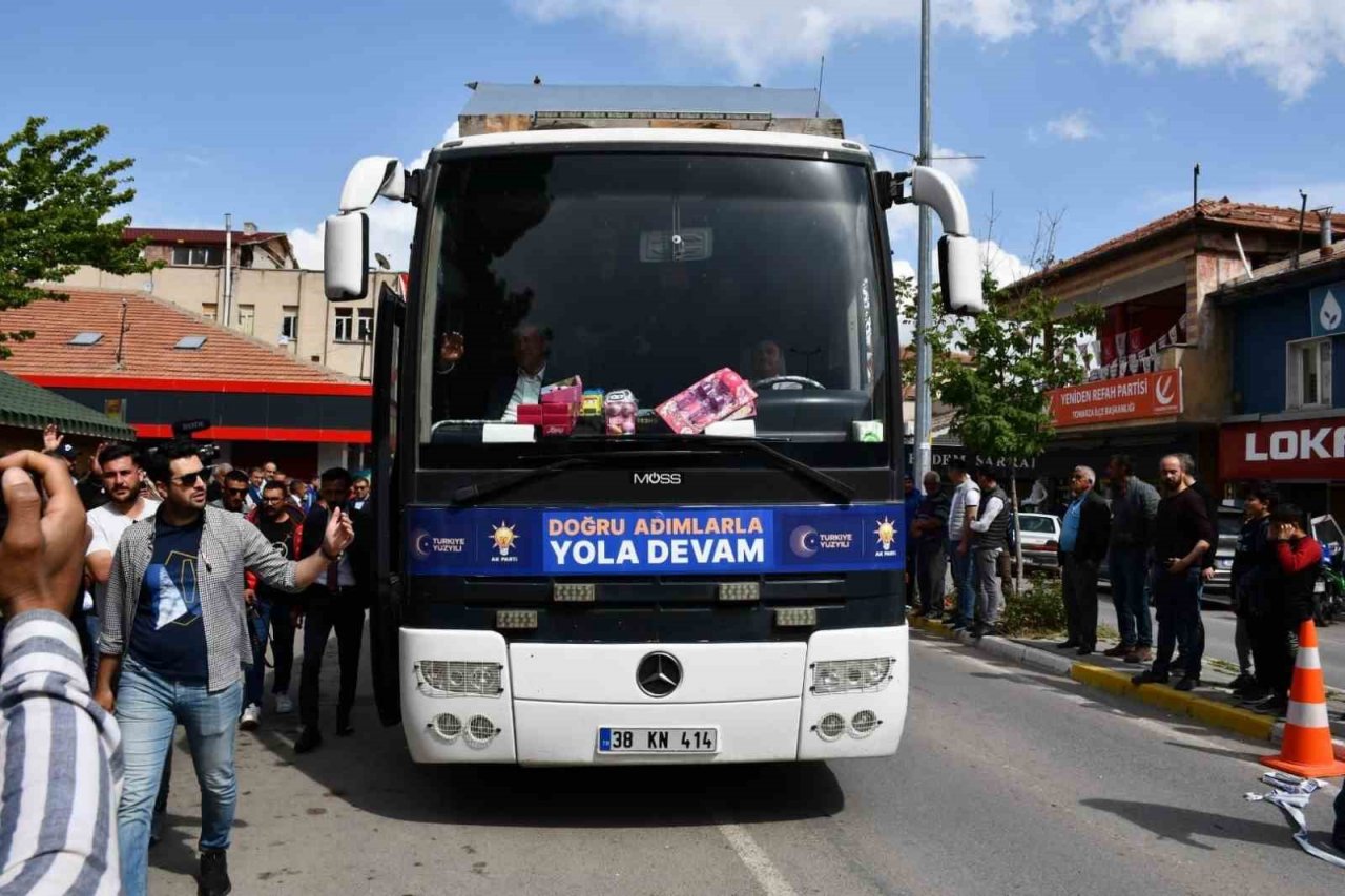 Cumhur İttifakı Tomarza’da Coşkuyla Karşılandı