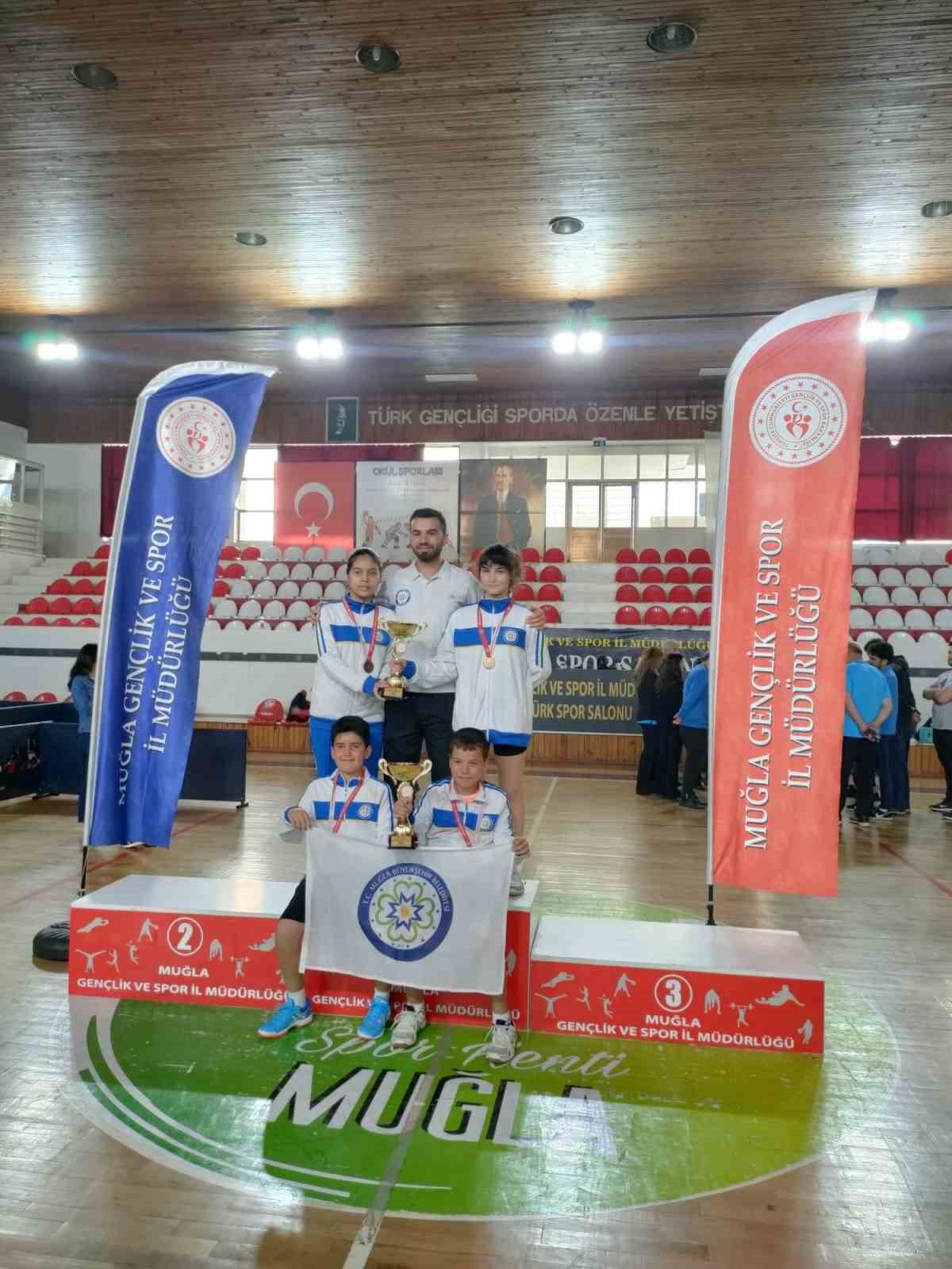 Büyükşehir masa tenisi sporcularından büyük başarı