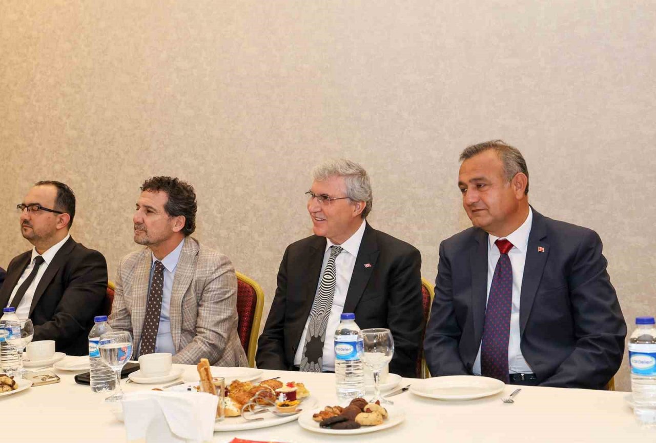 Başkan Yüce Sakarya’nın turizm potansiyelini anlattı