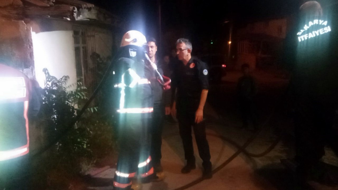 İki katlı evde çıkan yangın söndürüldü
