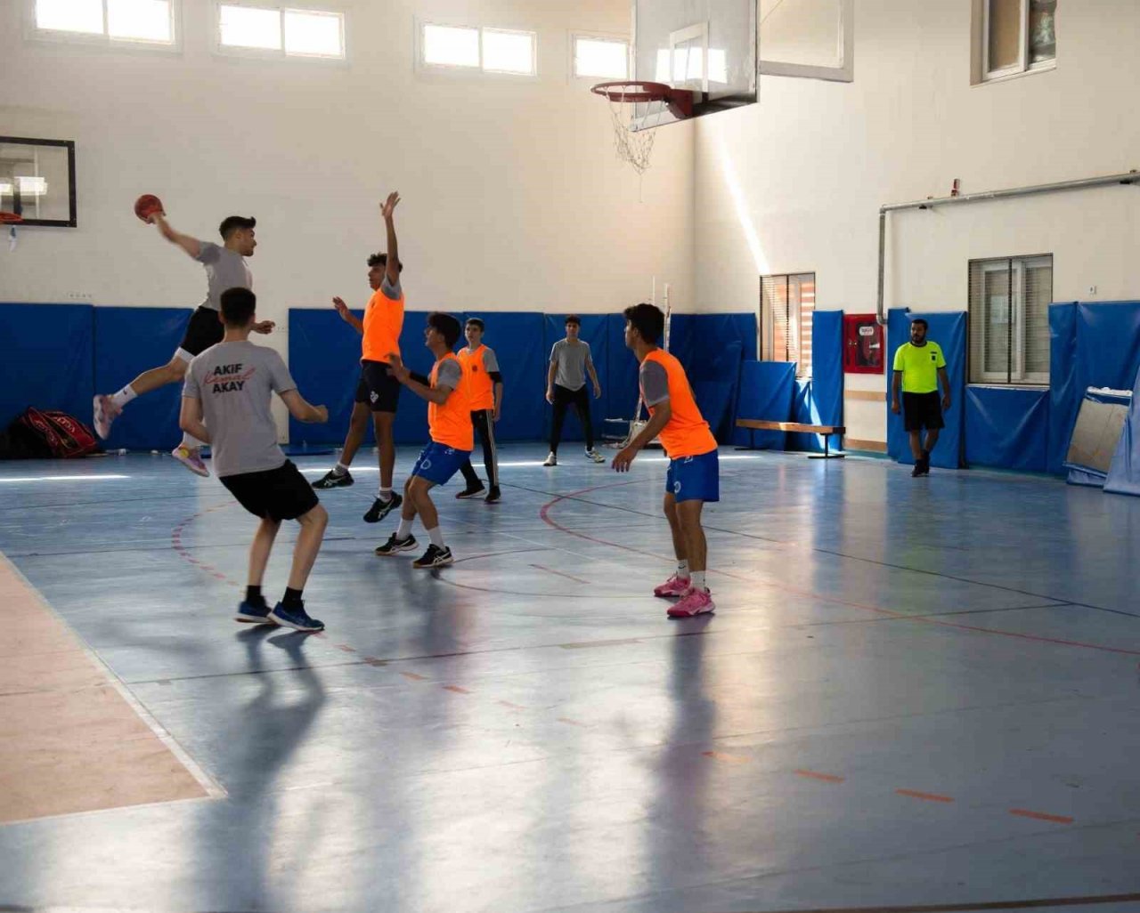 Seyhan’da Hentbol şenliği