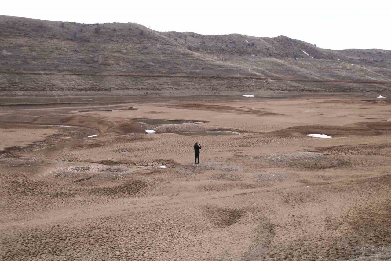Sevindiren manzara, çöle dönmüştü adeta yeniden doldu taştı