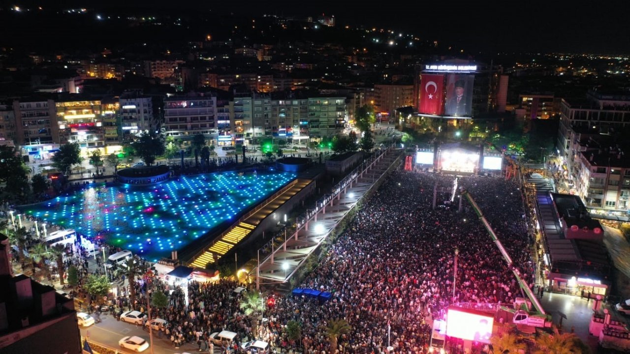 Son yılların en coşkulu gençlik konseri Aydın’da gerçekleşti