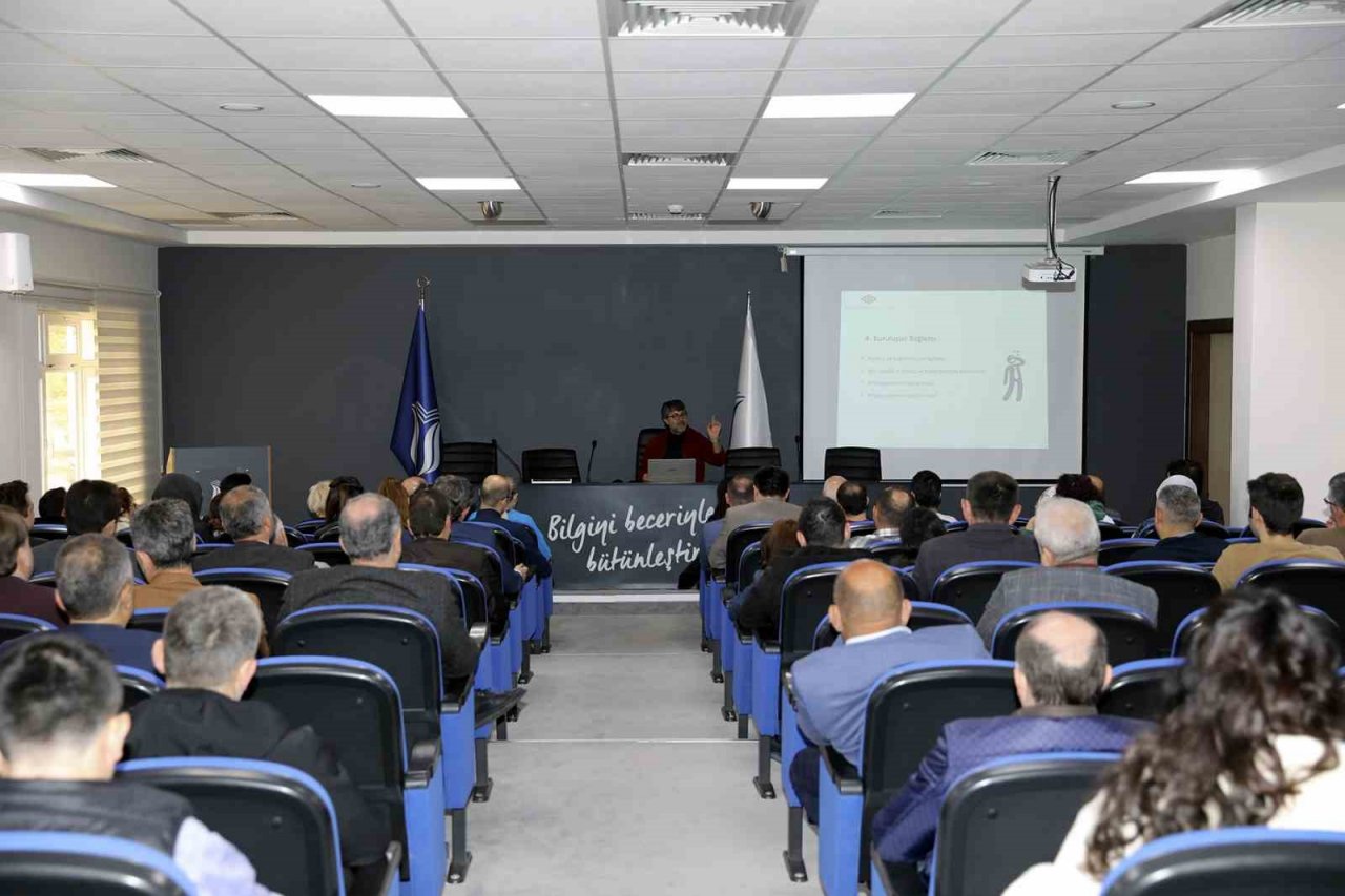 SUBÜ’de Kalite Yönetim Sistemi eğitimleri verildi