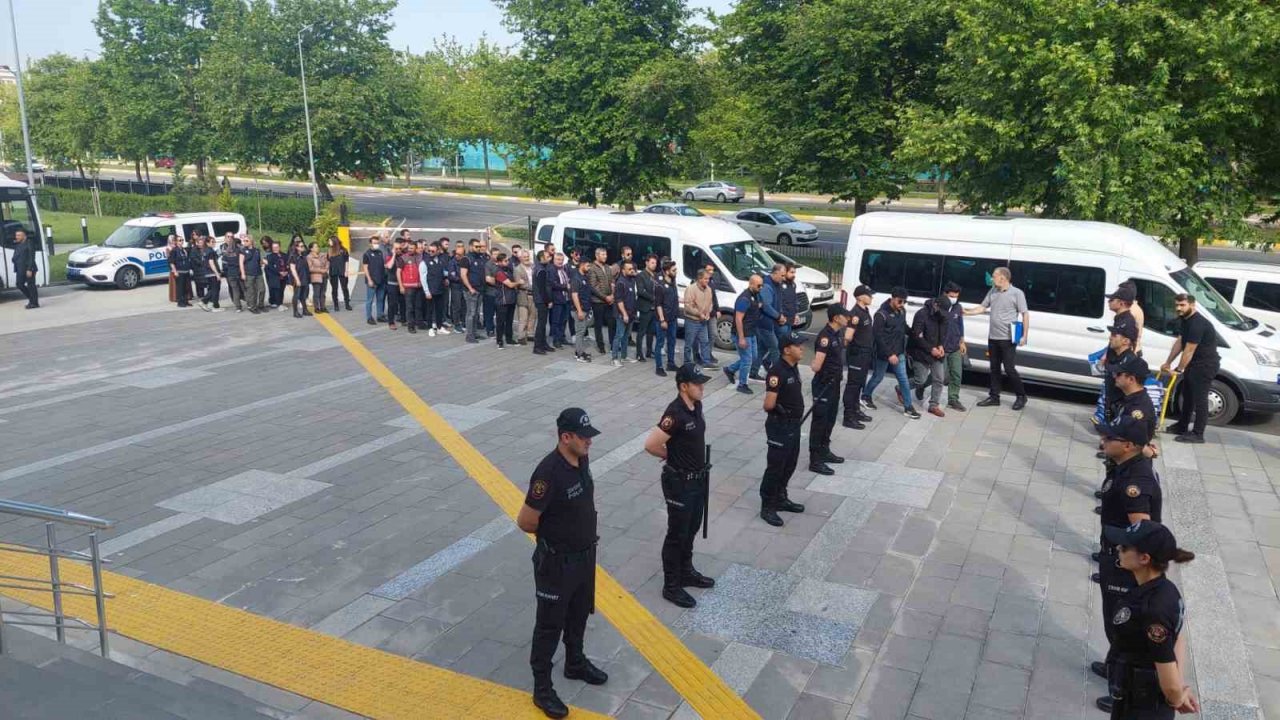 PKK elebaşının korumasının yakalandığı operasyonda 24 kişi adliyede