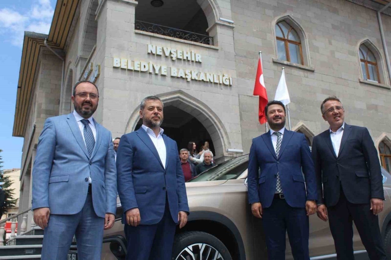 Nevşehir Belediyesine Kapadokya rengi Togg