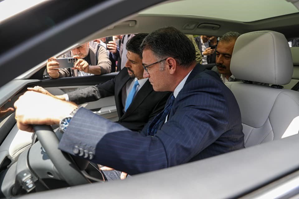 Togg, Van’da vatandaşların beğenisine sunuldu