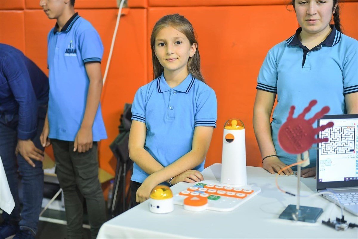 Bilim gençliği robotik ve kodlama şenliğinde buluştu
