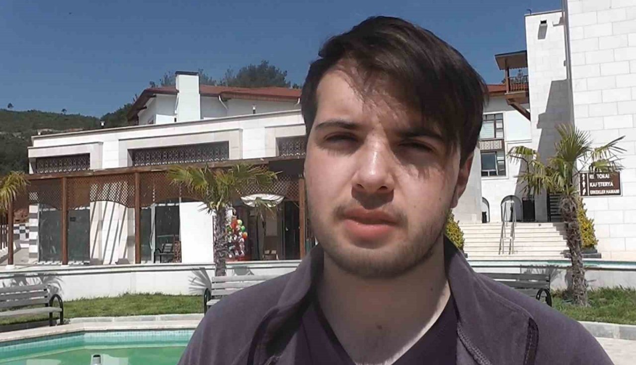 Gediz Belediyesi Termal Tatil Köyü, bozulmayan doğallığı ile kendisine hayran bırakıyor