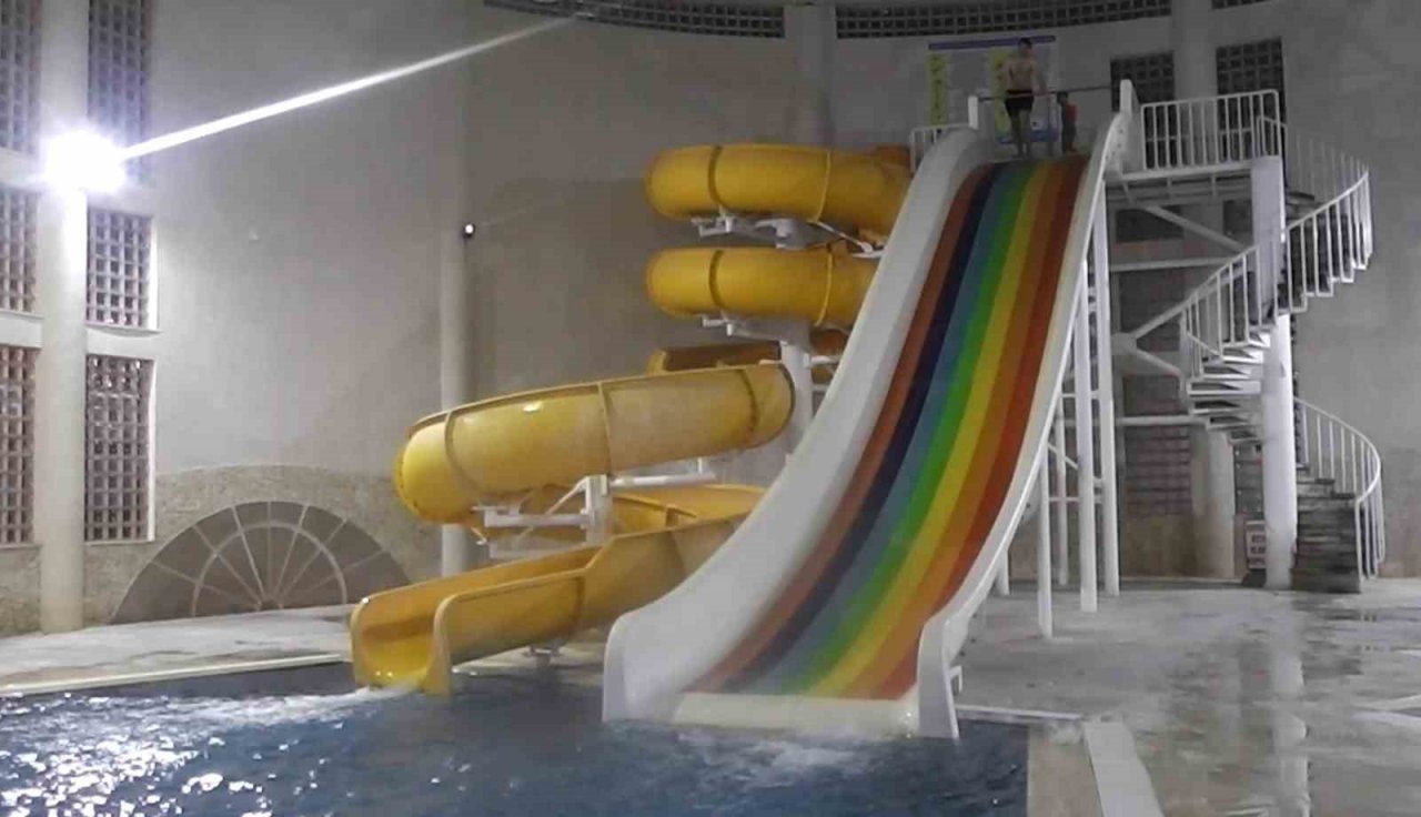 Gediz Belediyesi Termal Tatil Köyü, bozulmayan doğallığı ile kendisine hayran bırakıyor