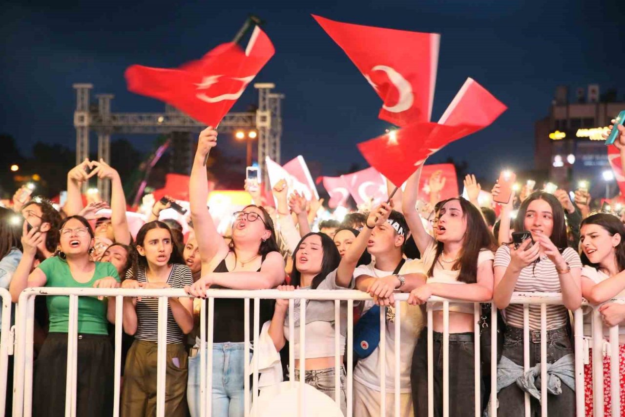 Başkan Çerçioğlu: “Ben sizden daha güzelini görmedim”