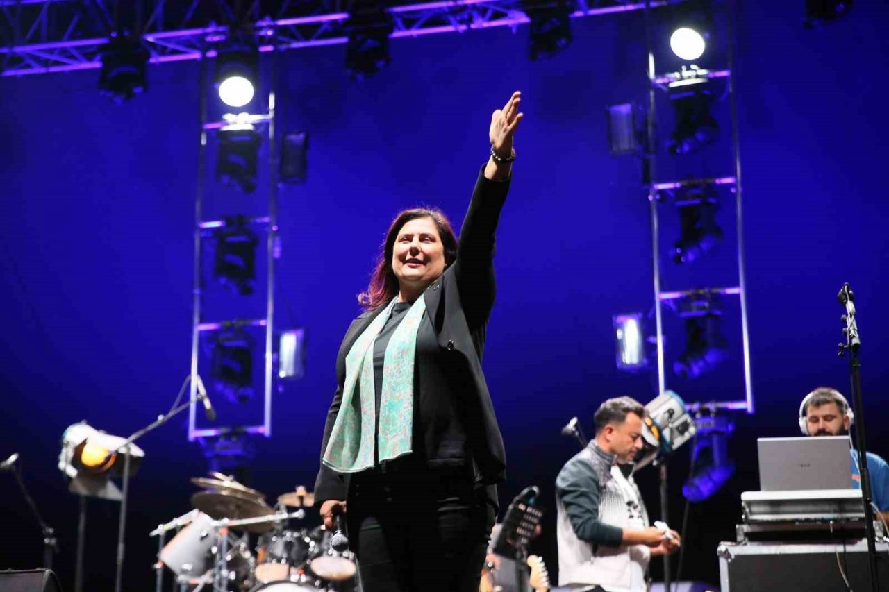 Başkan Çerçioğlu: “Ben sizden daha güzelini görmedim”