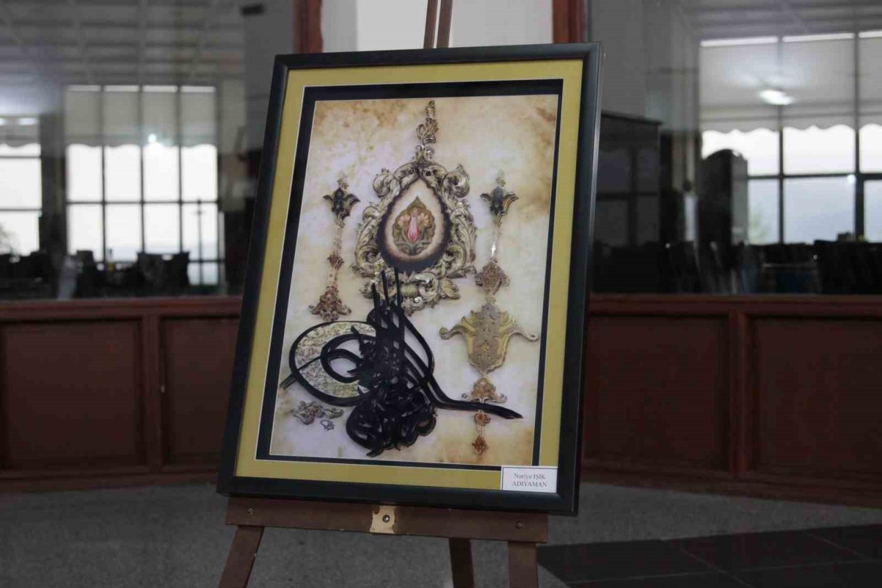 Depremzedeler eserlerini sergiledi