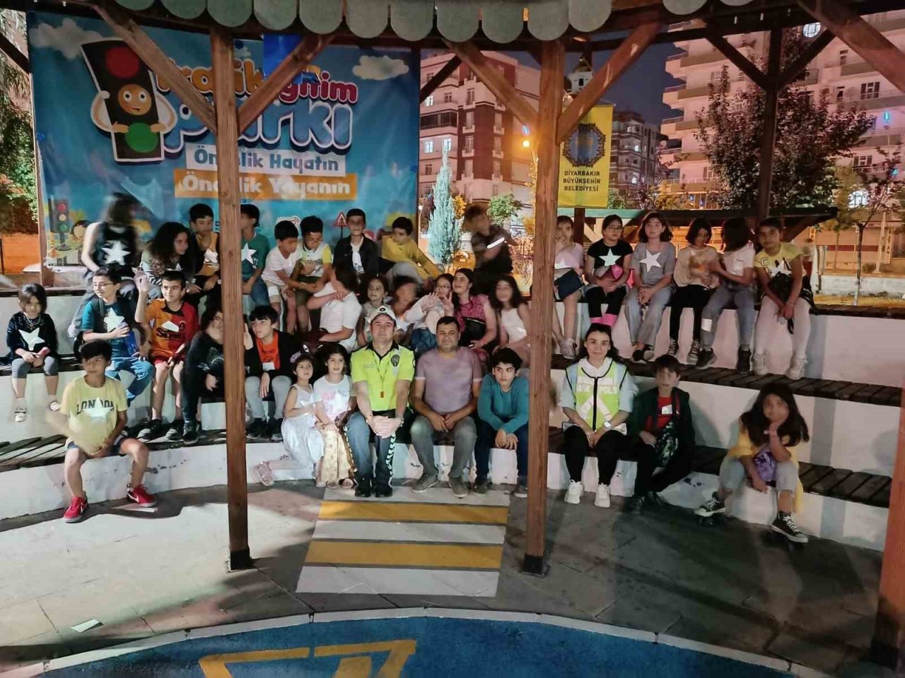 Diyarbakır’da 90 öğrenciye trafik eğitimi verildi