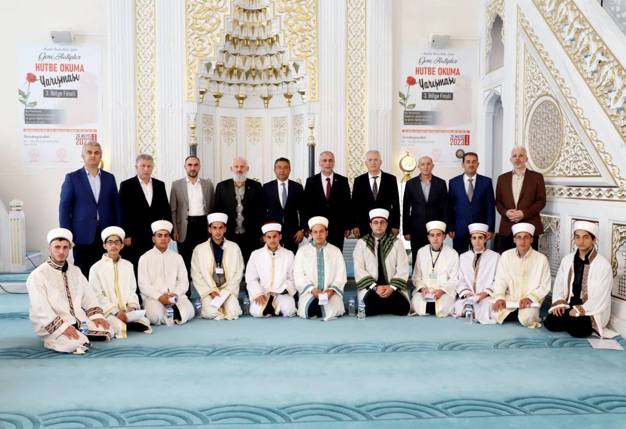 Erzincan Anadolu Lisesi öğrencisi Yavuz, ikinci oldu